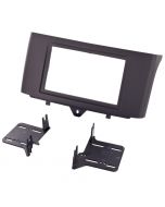 Metra 95-8720B Double DIN Car Stereo Installation Kit - Trim panel with brackets